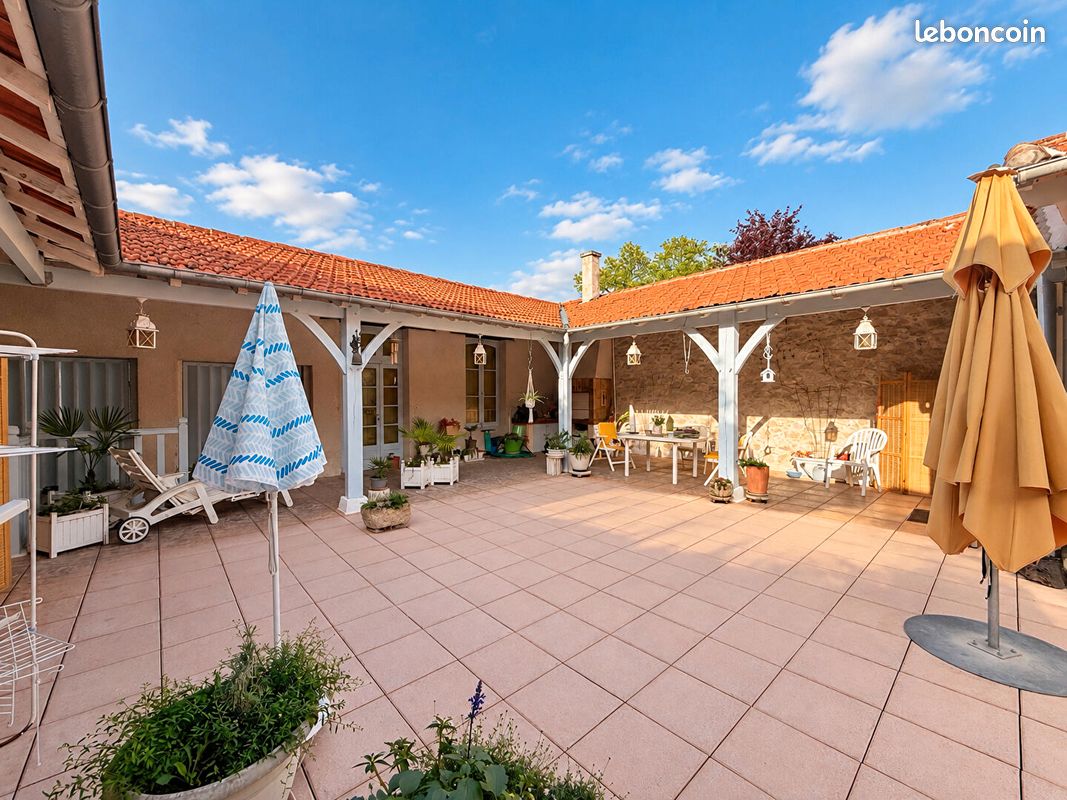Maison 6 pièces 186 m² · à Villeneuve-sur-Lot · 186 m² · 250 000 €