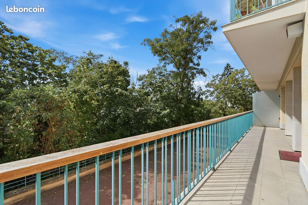 Appartement 5 pièces 96 m² · à Saint-Germain-en-Laye · 96 m² · 430 000 €
