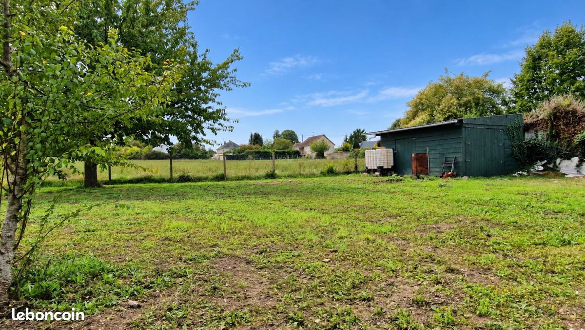 Terrain 554 m² Ligueil · 16 000 €