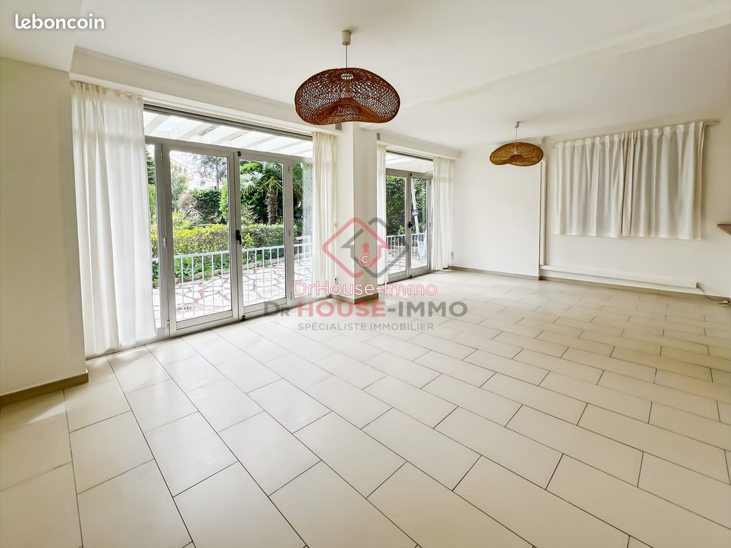 Appartement 3 pièces 77 m² · à Nice · 77 m² · 390 000 €