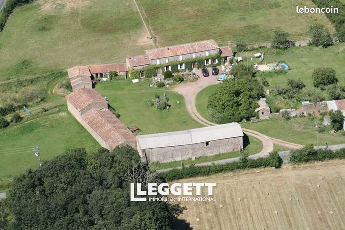Maison 8 pièces 286 m²