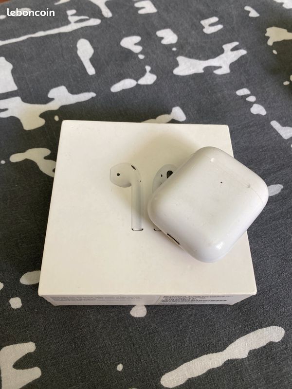 AirPods 2 (image 1)