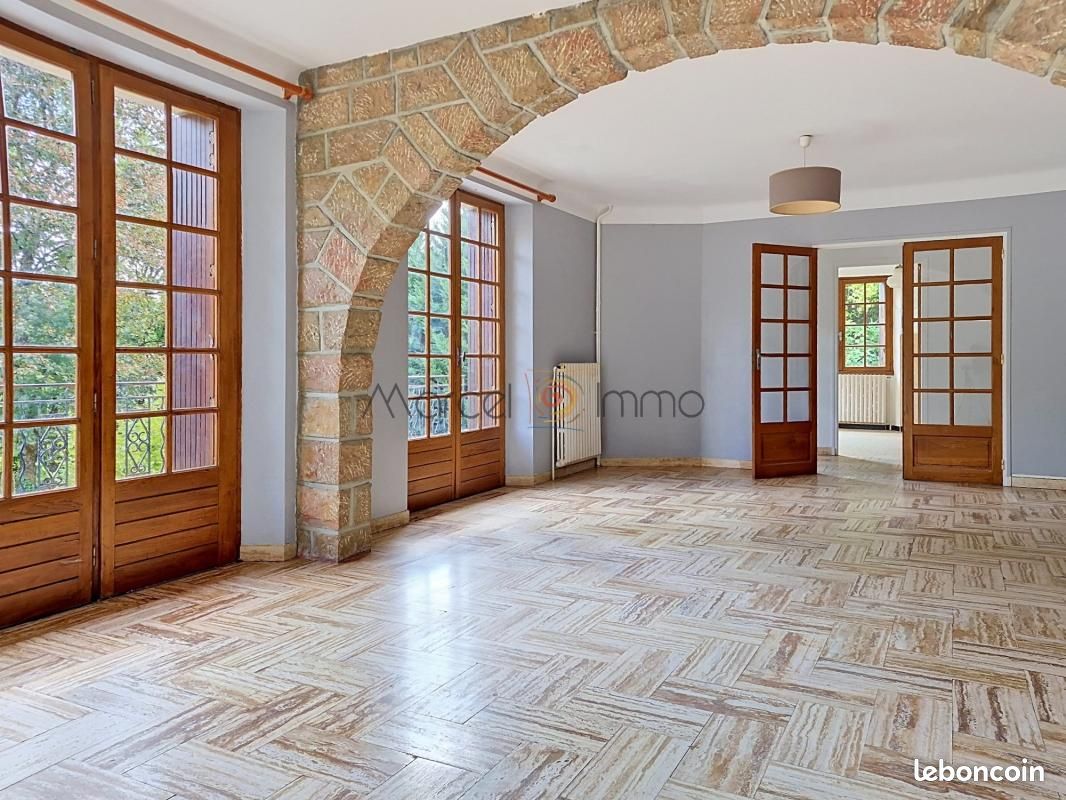 Maison 8 pièces 190 m² (image 2)
