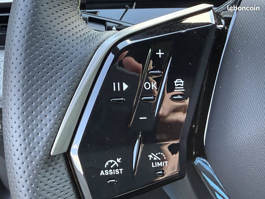 PEUGEOT 3008 Hybrid 145 e-DCS6 GT (image 18)