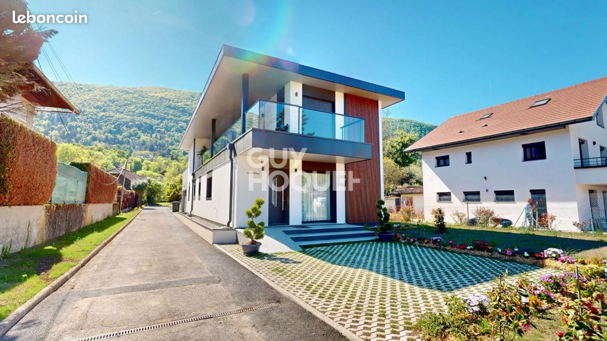Maison 7 pièces 195 m² · à Sevrier · 195 m² · 1 120 000 €