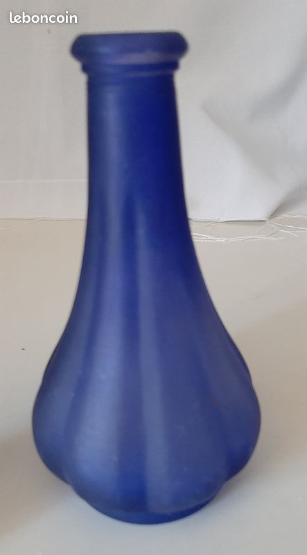 2 petits vases bleus cobalt en verre (image 5)