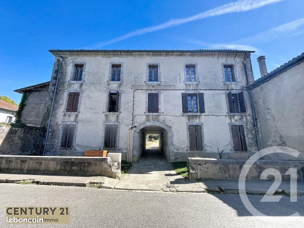 Appartement 3 pièces 95 m² · à Encausse-les-Thermes · 95 m² · 37 000 €