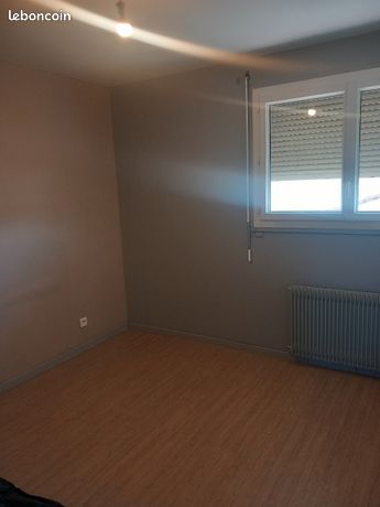 Chambre à louer dans petite maison avec jardin – Disponible immédiatement
