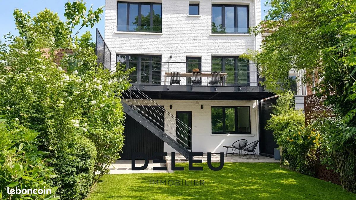 Maison 5 pièces 217 m² · à Marcq-en-Barœul · 217 m² · 949 000 €