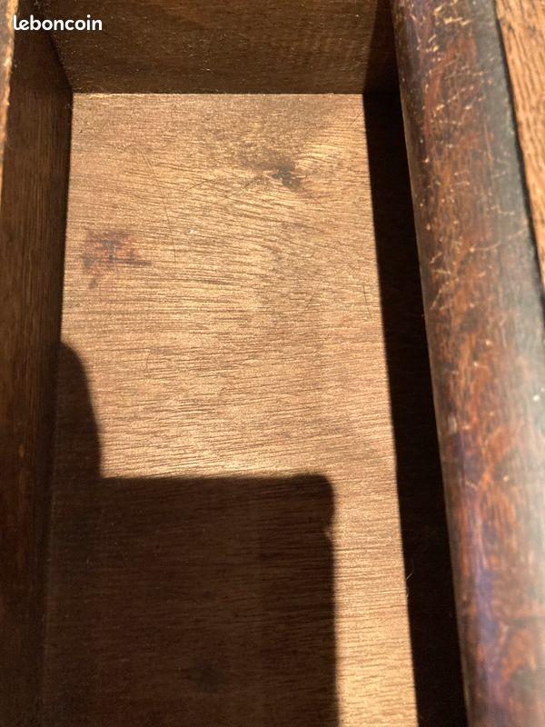 Table de style Louis XIV, en noyer massif , XVIIIe siècle (image 8)
