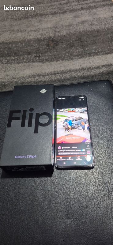 Téléphone Samsung Z flip 4 (image 4)