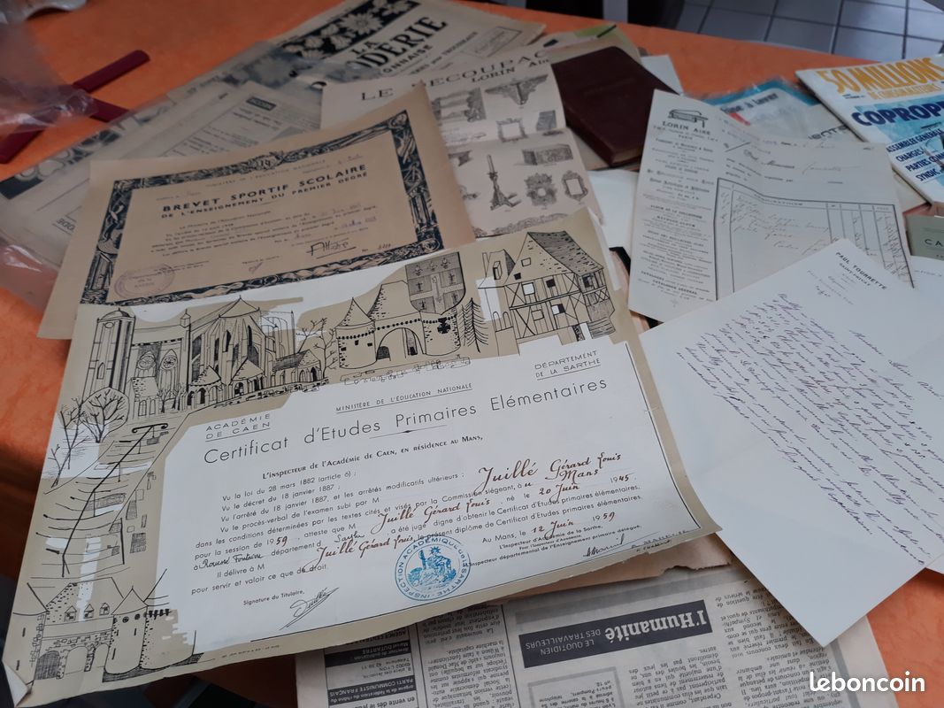 Lot Vieux Papiers Facture Journaux Brochures Collectionneur 15 (image 3)