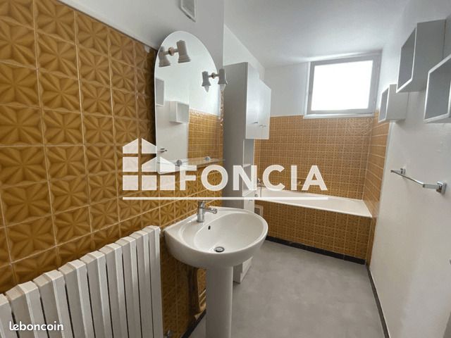 Appartement 4 pièces 72 m² · à Nîmes · 72 m² · 634 €/mois
