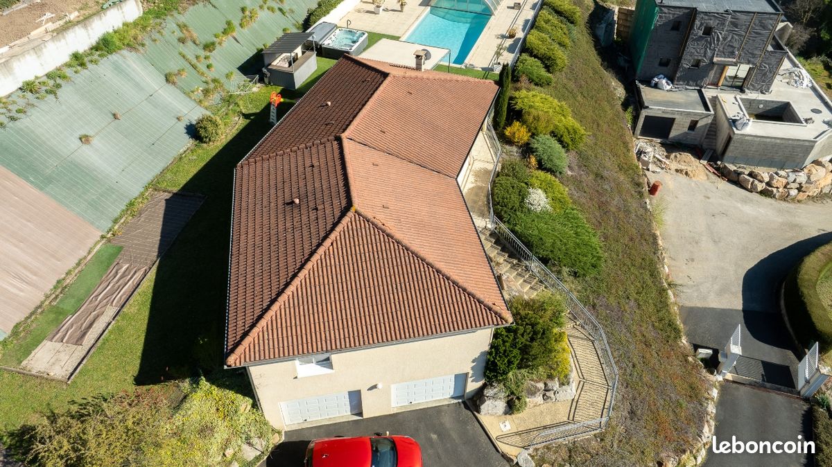 Maison 5 pièces 120 m² · à Unieux · 120 m² · 379 000 €