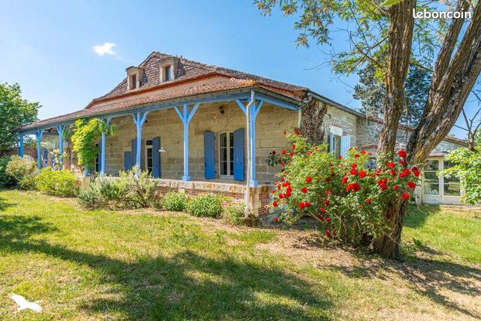 Maison 5 pièces 230 m²
