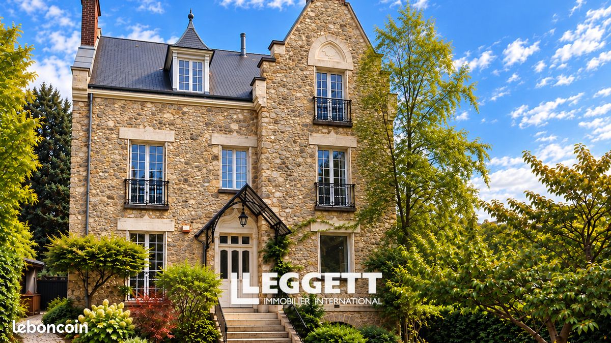 Maison 10 pièces 280 m² · à Versailles · 280 m² · 2 850 000 €