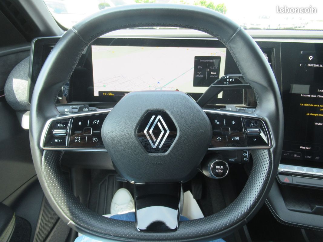 Renault MEGANE E-TECH40 KWh 130CV TECHNO Techno (image 6)
