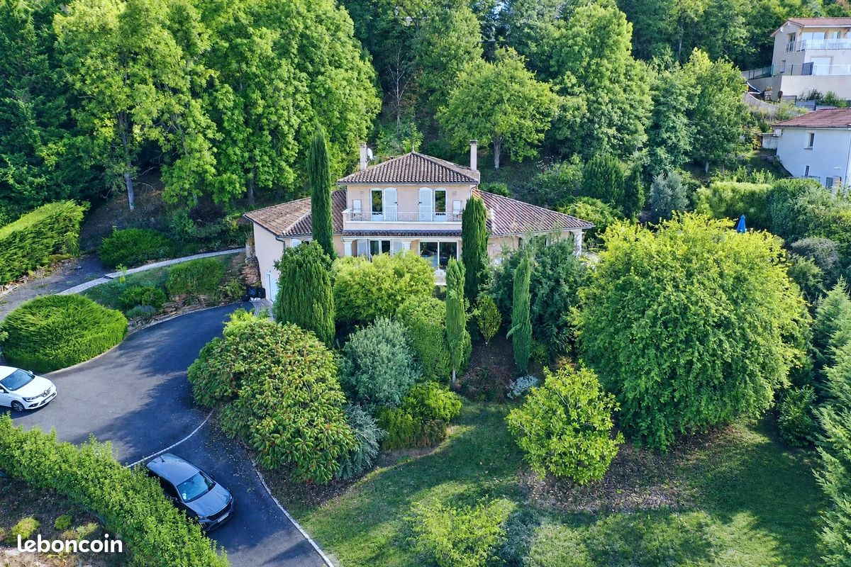 Maison 7 pièces 158 m² · à Porte des Pierres Dorées · 158 m² · 480 000 €