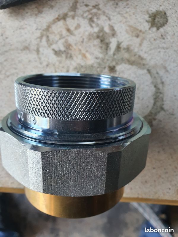 Raccord diélectrique 2'' (image 1)