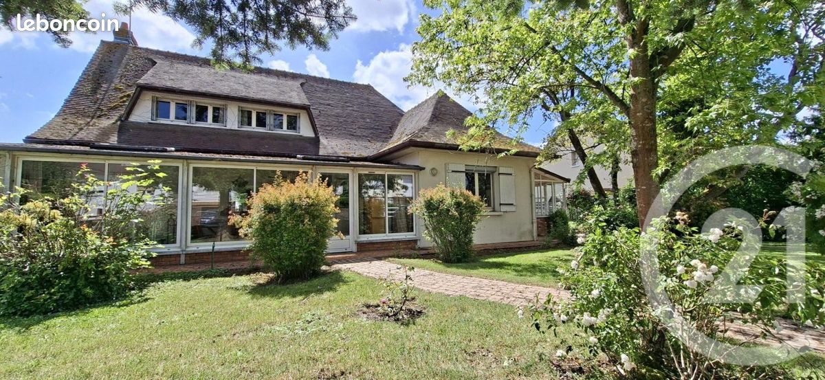 Maison 6 pièces 174 m² · à Bonneval · 174 m² · 223 000 €
