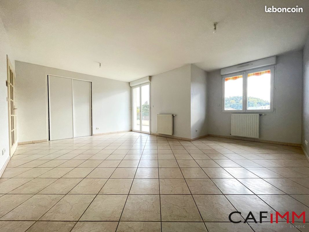Appartement 5 pièces 124 m² · à Bourgoin-Jallieu · 124 m² · 1 360 €/mois