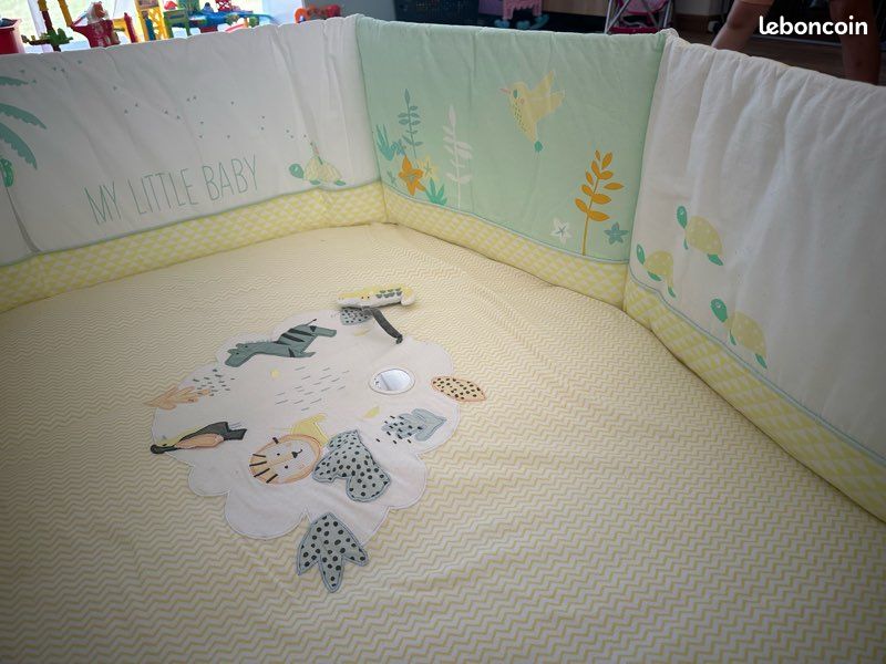 Tour de parc matelas et drap housse d'éveil Équipement bébé