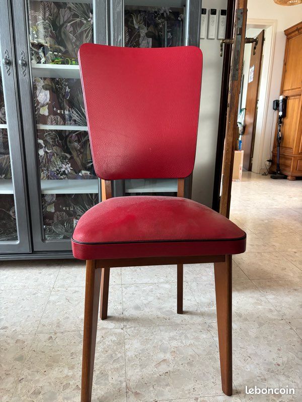 Lot 4 chaises (image 1)