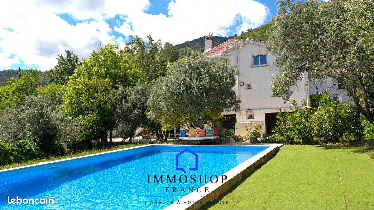 Maison 10 pièces 350 m² · à Mimet · 350 m² · 1 090 000 €