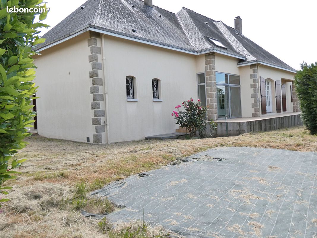 Maison 6 pièces 156 m² · à Aron · 156 m² · 262 000 €