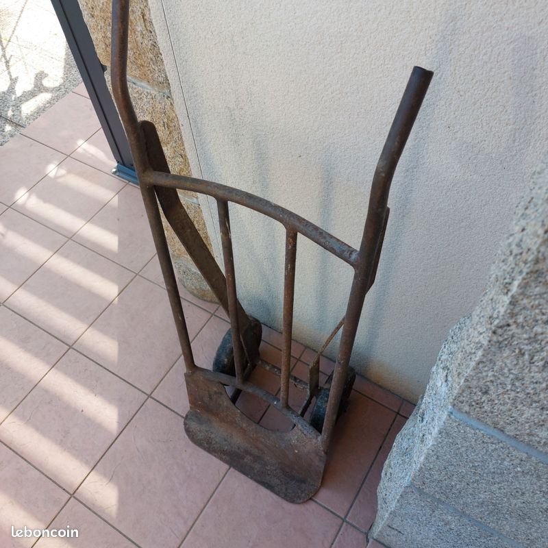 Ancien Diable de Manutention entièrement soudé roues pleine (image 7)