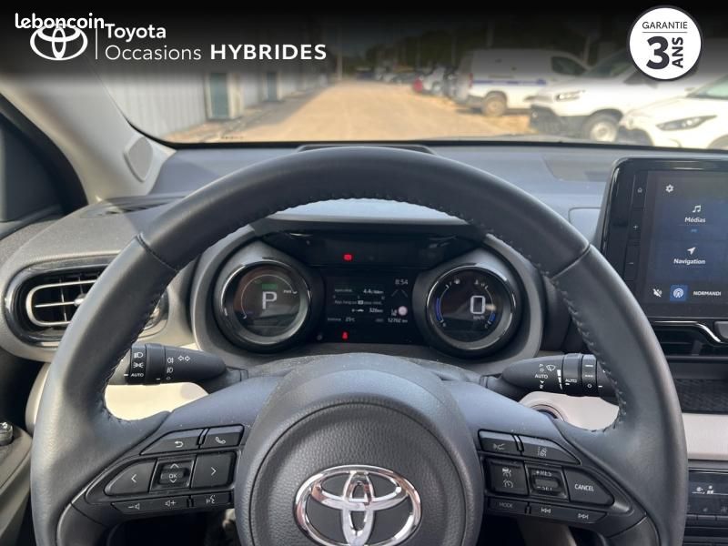 Toyota Yaris 116h Iconic 5p MY22 (image 13)