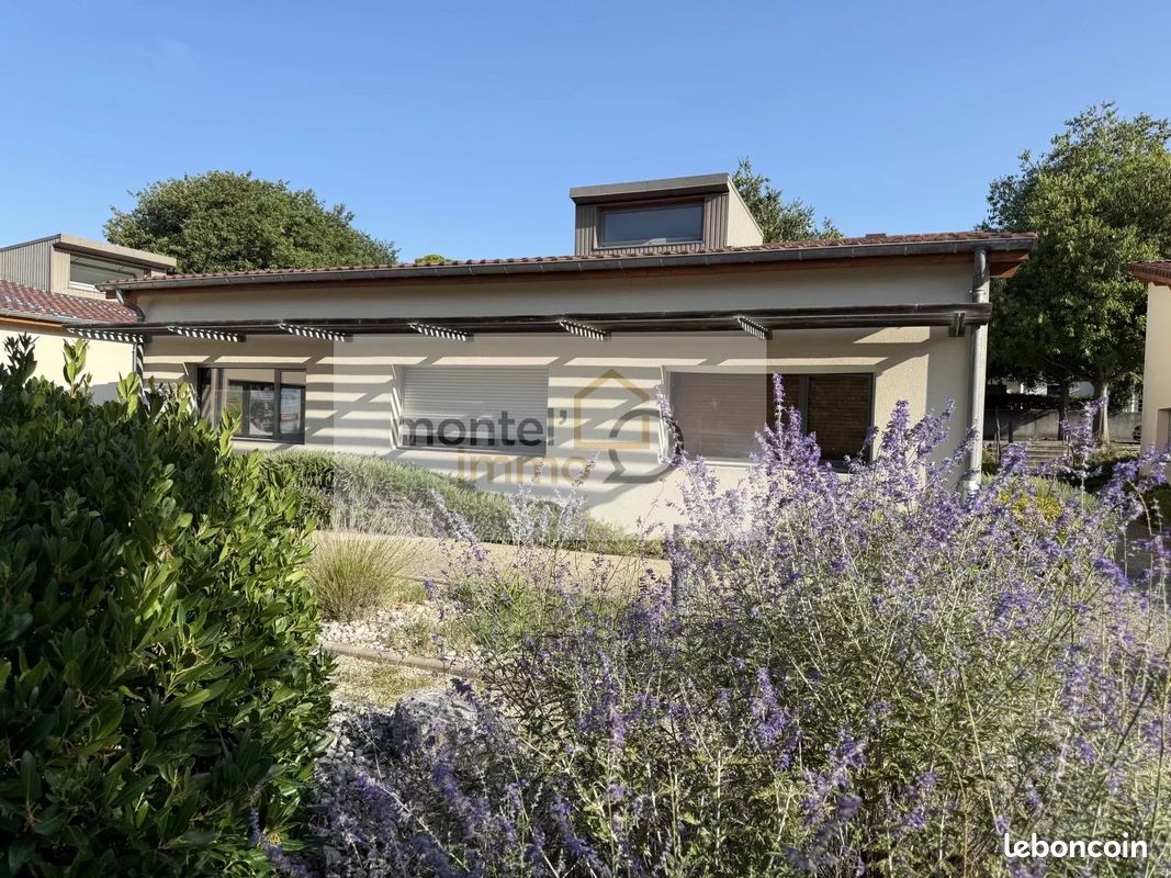 Local 205 m² Sauzet (image 1)