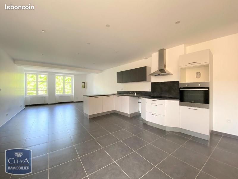 Appartement 5 pièces 103 m² · à Mâcon · 103 m² · 1 166 €