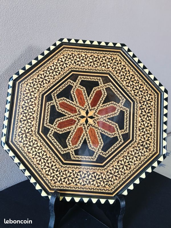 Plateau marqueterie orientale fait main – style Damas Syrie – décor géométrique artisanal – pièce décorative (image 1)