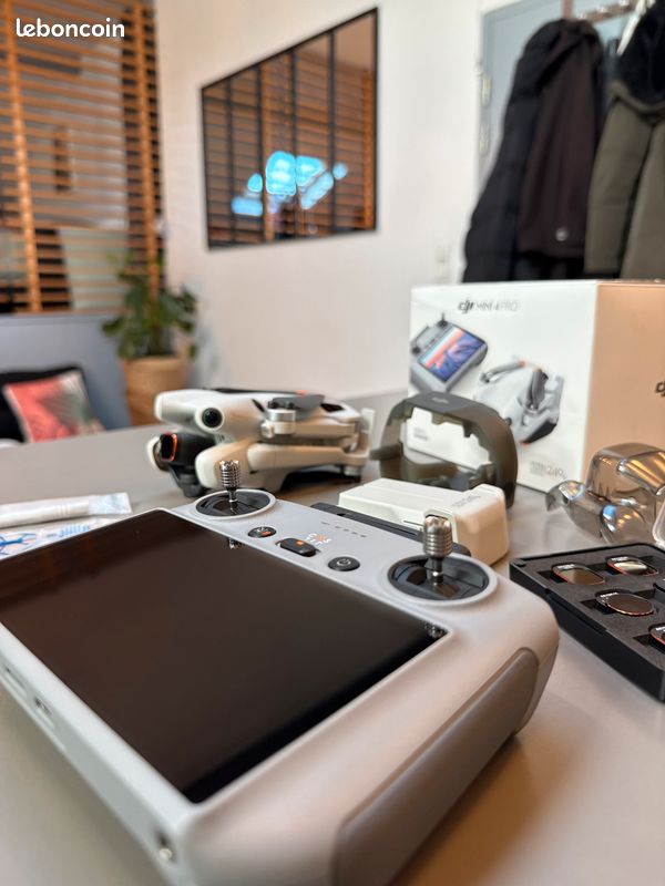 DJI Mini 4 Pro avec la radiocommande RC-N2 (édition limitée, catégorie labellisée C1) (image 7)