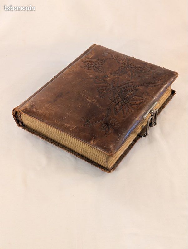 Ancien album photo XIXe siècle en cuir marron (image 1)