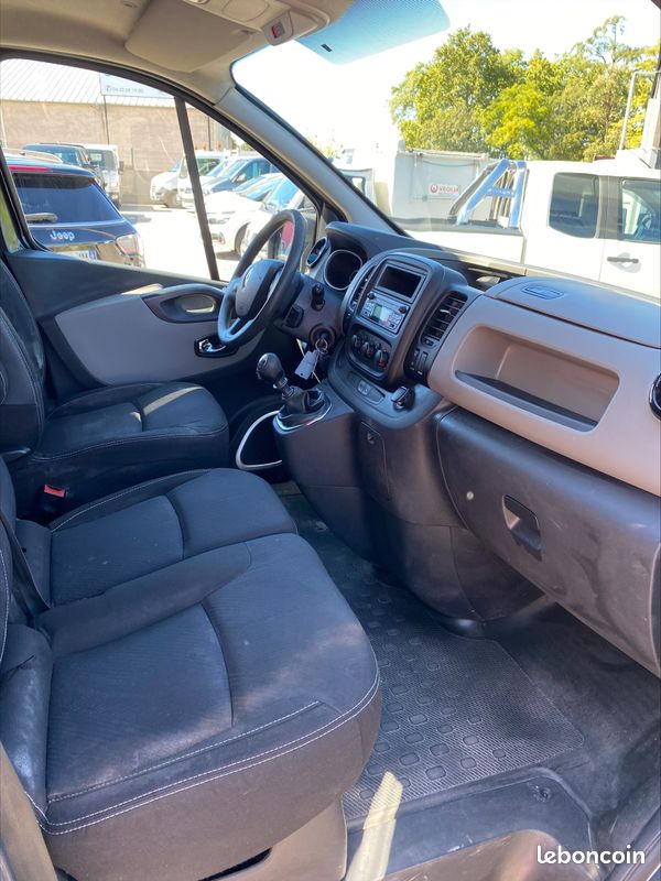 RENAULT TRAFIC III 1.6dci twinturbo 125cv 2017 (image 4)