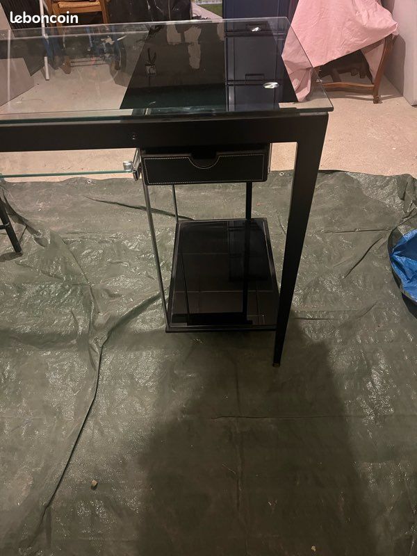 Bureau (image 2)