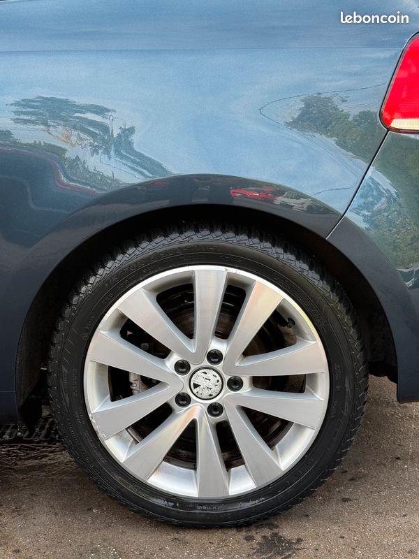 Volkswagen GOLF 6 VI 1.4 TSI 122CH TEAM DSG7 3P, Coupé 7cv, 5 portes, mise en circulation le 27-09-2011 (image 7)