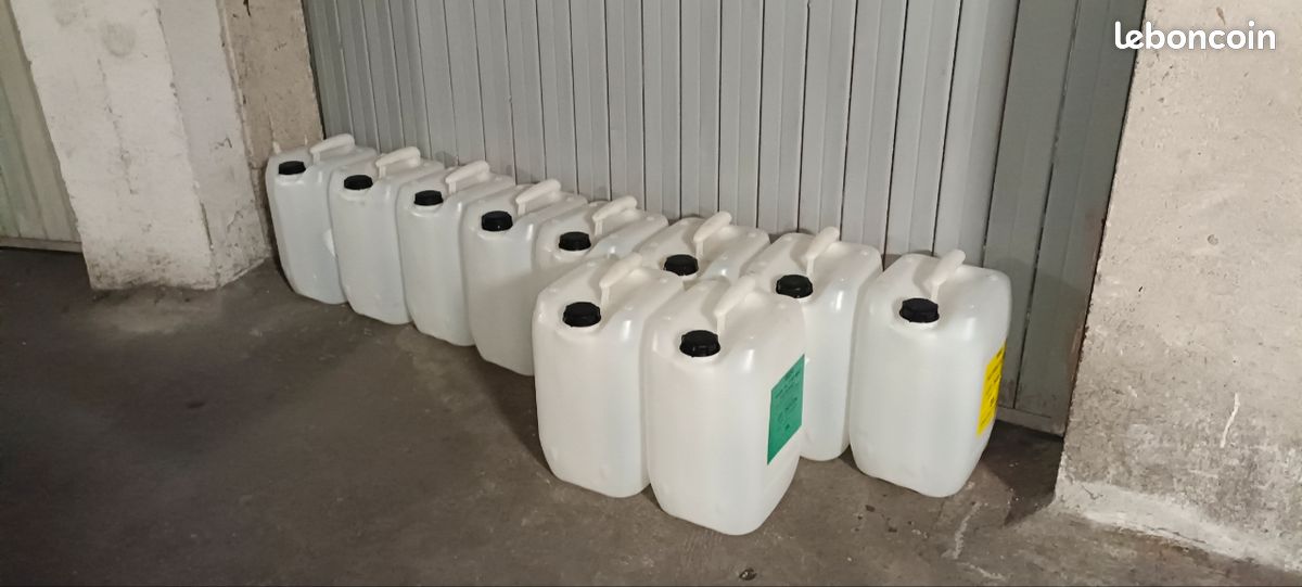 Bidon 20 25 et 30 l pour eau potable, eau grise, hydrocarbure, carburant,ou autre liquide, van camping Gaz-oil B7Sp98 E10 et Sp 95 E5 l'éthanol E85 le kerdane pétrole désaromatisé poêle japonais PTX (image 1)