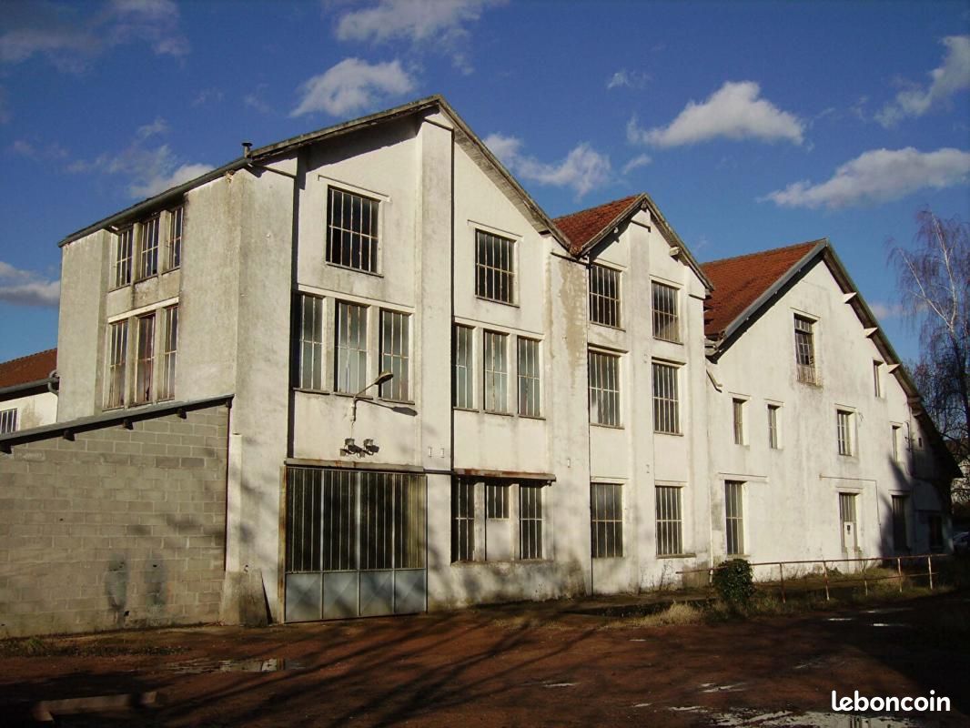 Parking 3000 m² · à Fourchambault · 3 000 m² · 243 000 €
