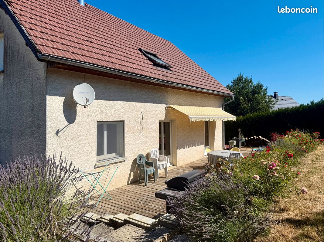 Maison 9 pièces 188 m² · à Fontain · 188 m² · 365 000 €