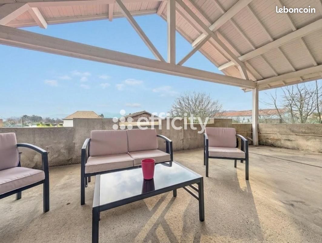 Appartement 6 pièces 160 m² · à Rives · 160 m² · 210 000 €