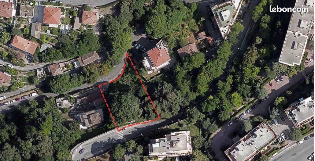 Terrain 1031 m² · à Nice · 1 031 m² · 230 000 €