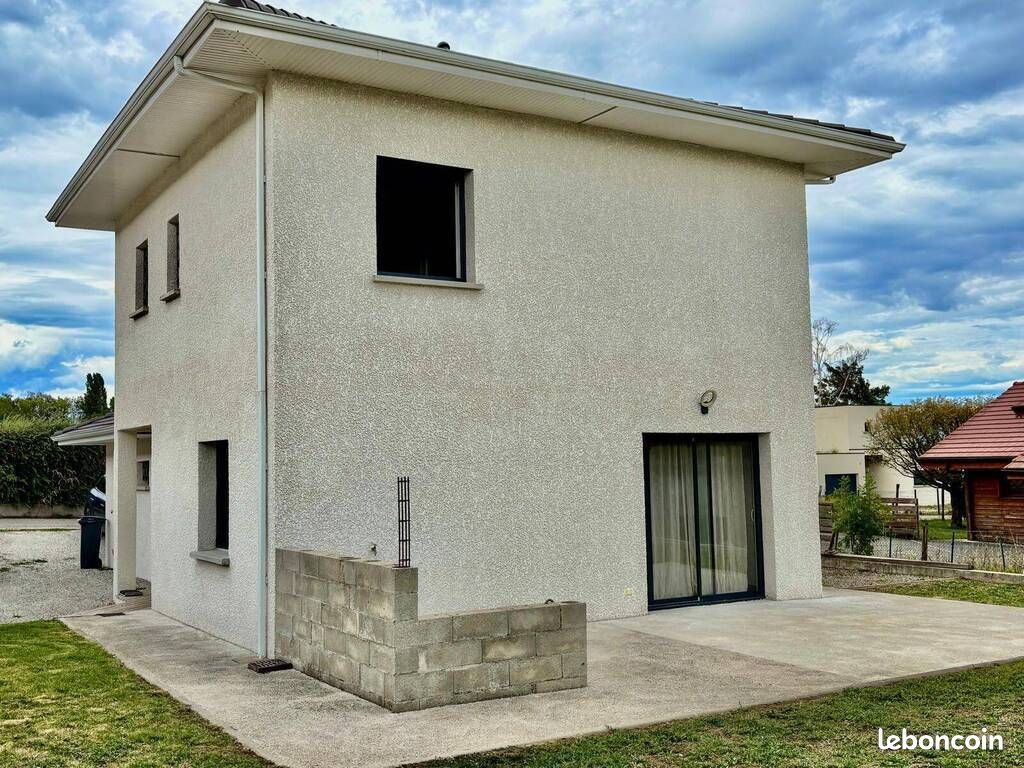 Maison 4 pièces 85 m² · à Crozet · 85 m² · 550 000 €