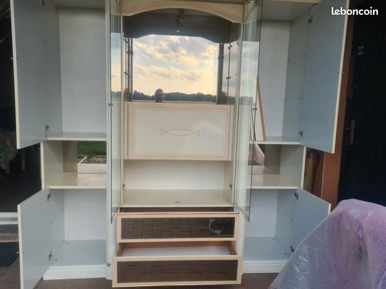 Vend meuble et buffet (image 1)