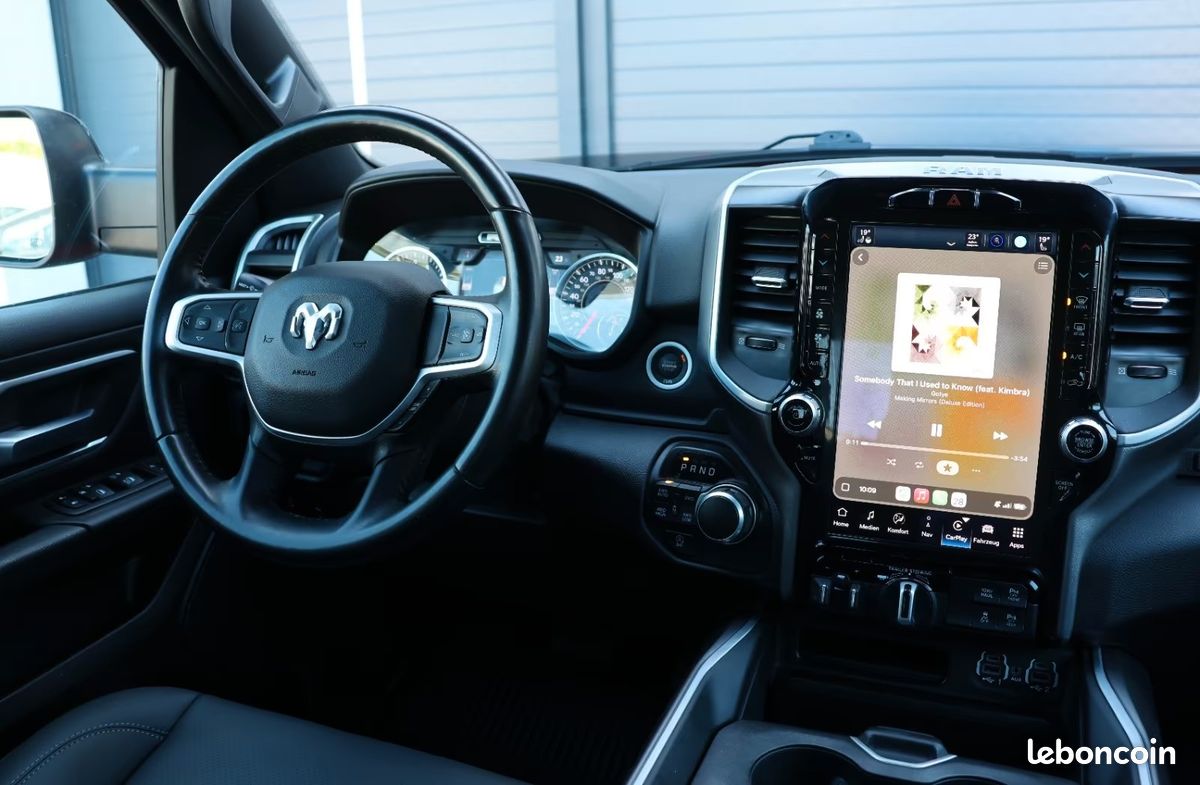 Dodge RAM 1500 Big Horn 5.7 V8 HEMI eTorque 396 ch – BVA – 4x4 – CarPlay – Caméras – R22 (image 27)