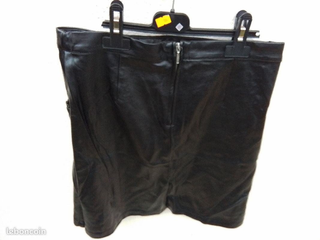 Jupe simili cuir blanche porte taille 38 (image 3)