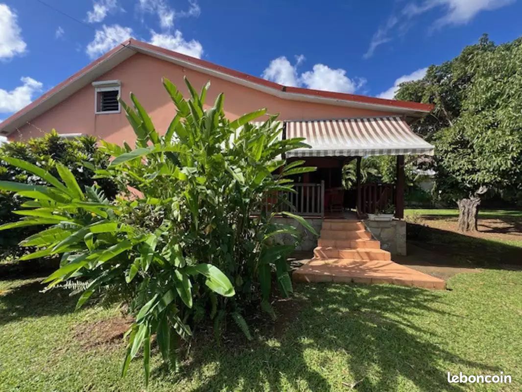 Maison 4 pièces 131 m² · à Le Lamentin · 131 m² · 450 000 €