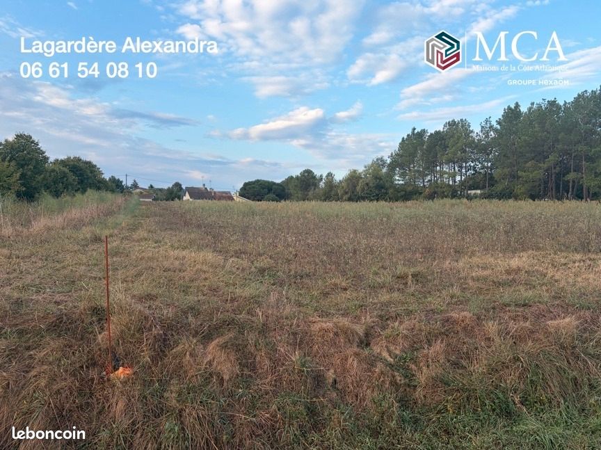 Terrain 1 200 m² Calonges · 26 000 €